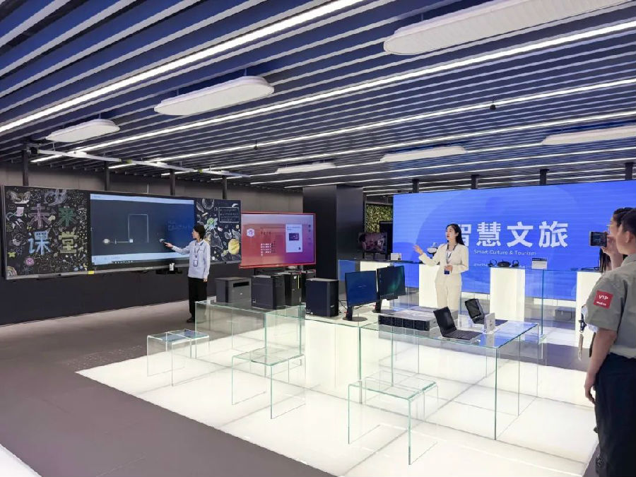八维职业学校解锁新质生产力的教育密码引领未来职业发展