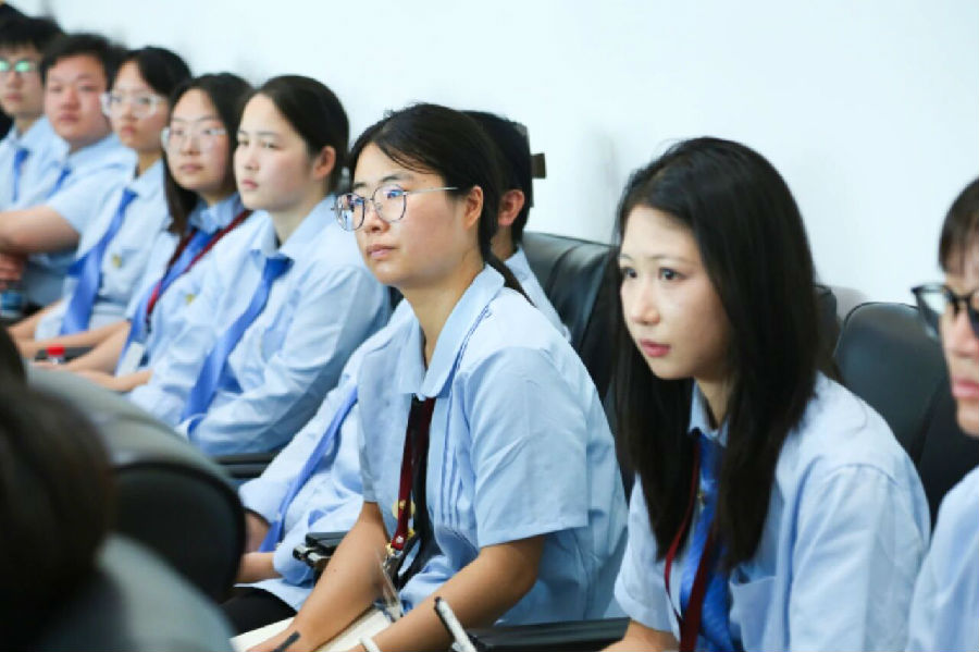 八维职业学校解码网络安全人才培养新范式打造企业急需的数字时代守护者