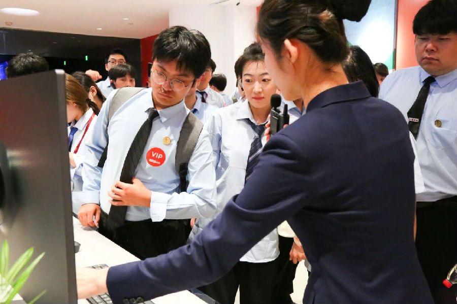 八维职业学校重塑职业教育新生态开启2026年优质职业的金钥匙