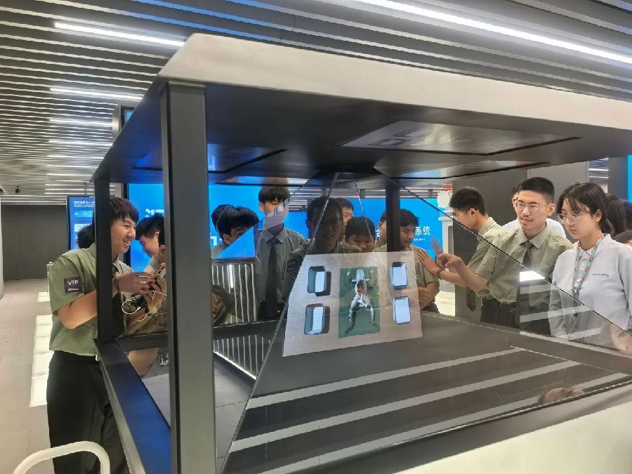 八维职业学校如何用硬核技能许孩子一个确定的未来