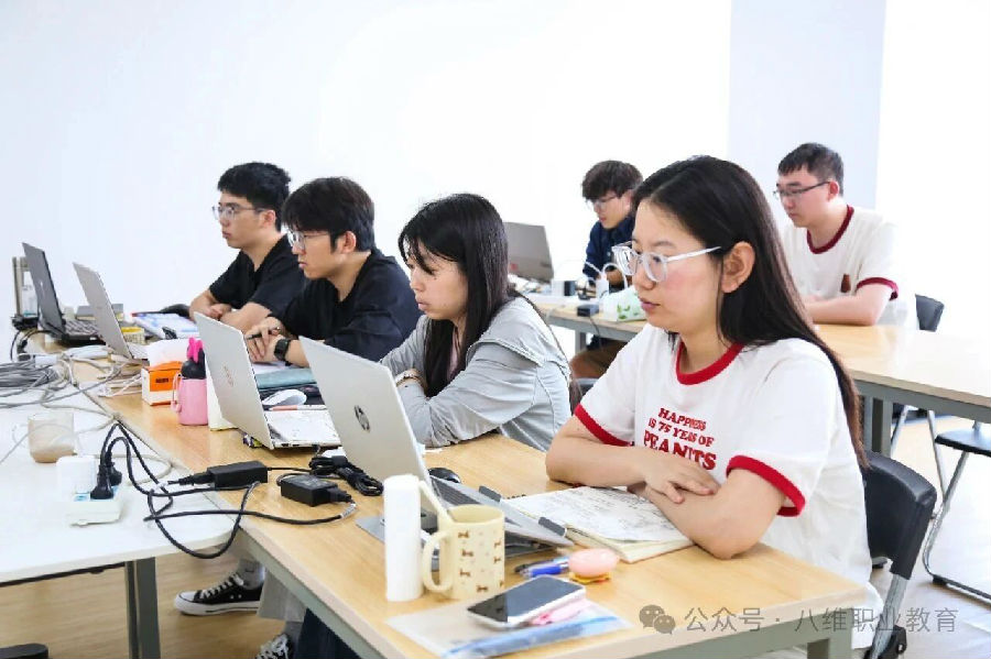 八维职业学校学子就业捷报重磅来袭