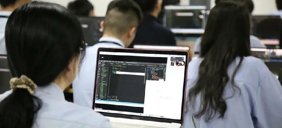 江苏宿迁八维教育：打造优质就业新篇章，助力学子职业腾飞