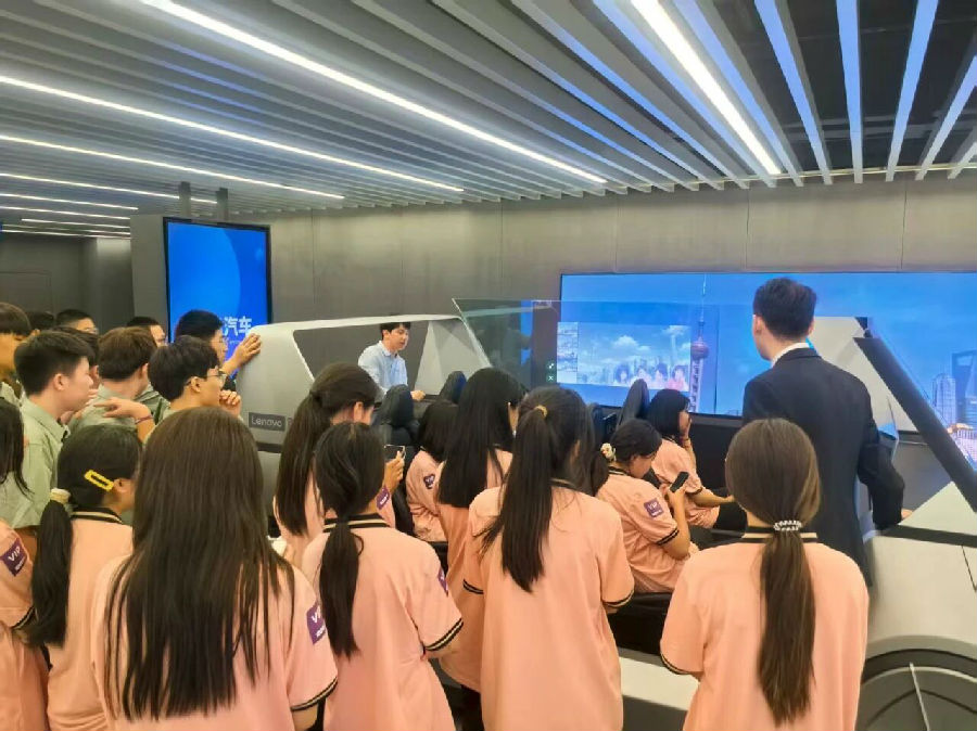八维职业学校：为年轻梦想搭建舞台，共筑游戏开发精英人才黄金路