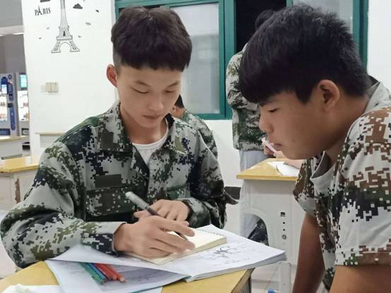 宿迁科技学校新生班设立金牌小讲师