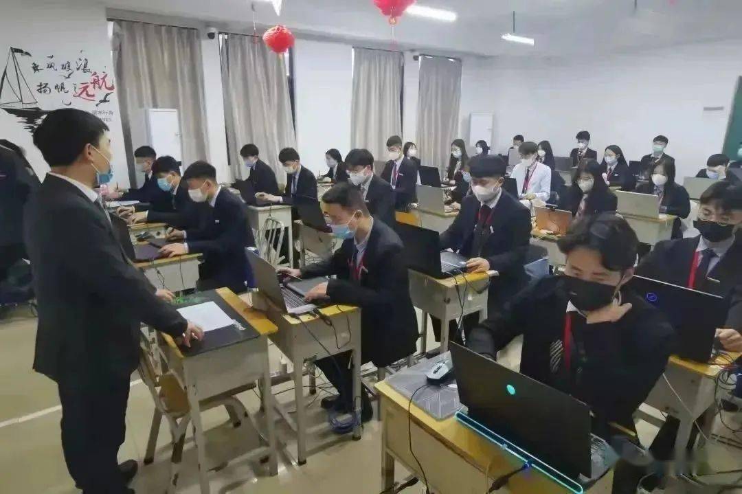 八维教育培训学校智能工程Python工程师培训