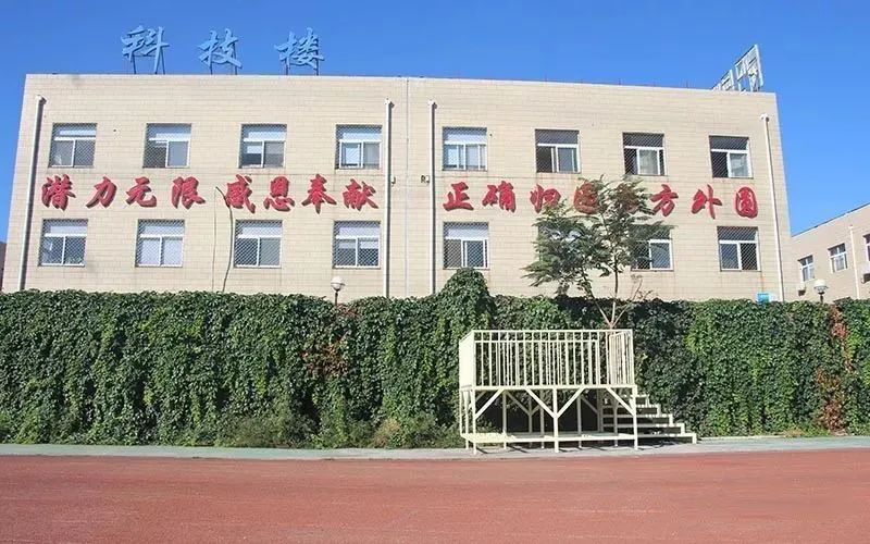 八维集团开启IT职业之路选择引导学生迈向IT领域巅峰