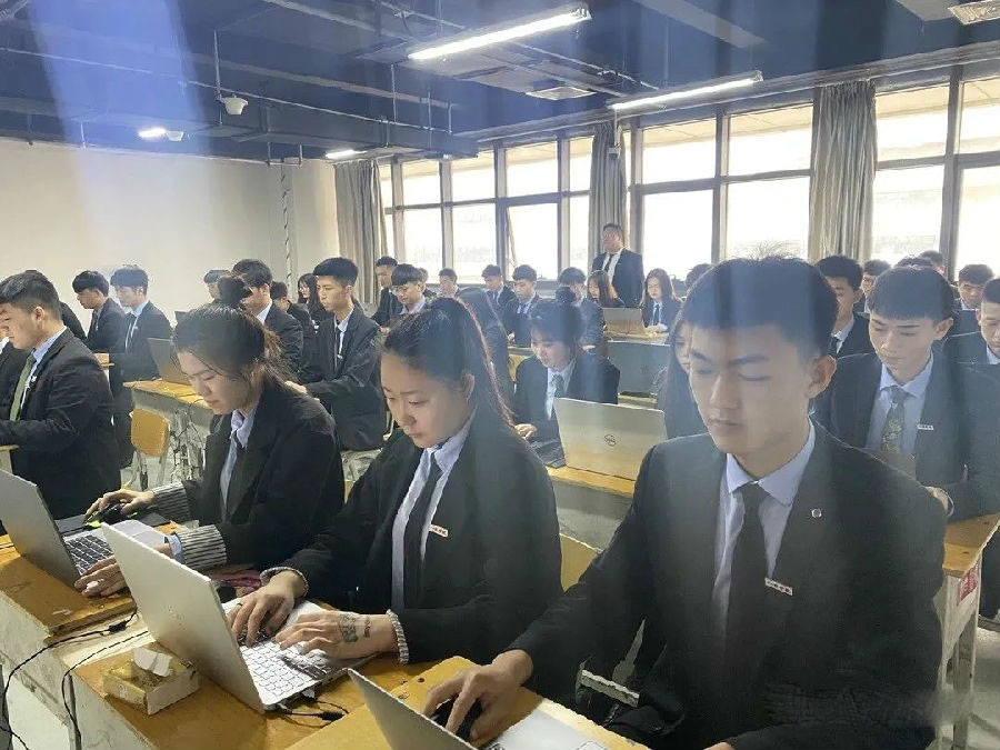 北京八维教育解读科技未来打造物联网培训课程培养物联网时代创新人才