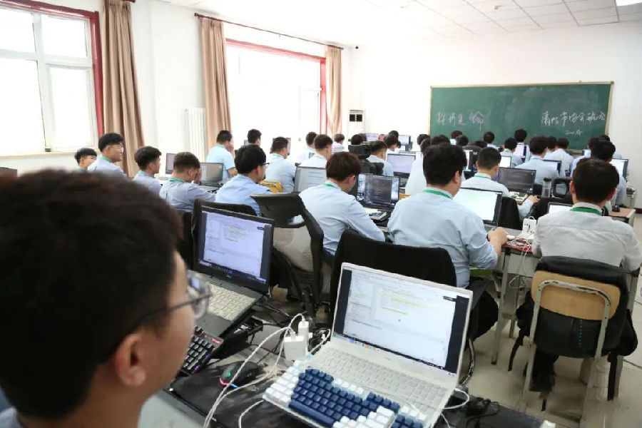 八维学院为学生提供网络安全学习平台打造网络安全先锋队