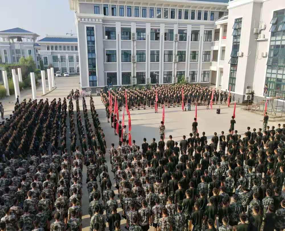 八维学校云计算专业引领技术实战新潮流锻造云端精英！