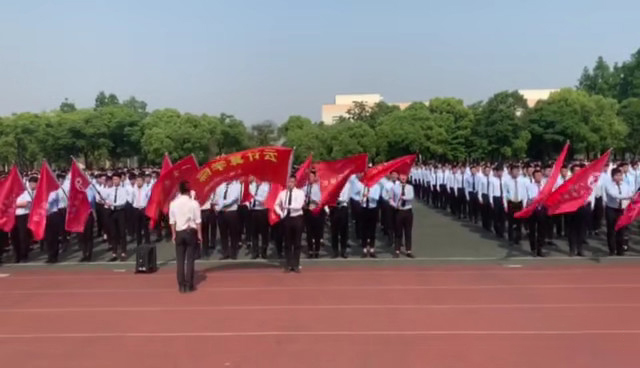 八维教育精准对接职业需求助力学子职业成长每一步