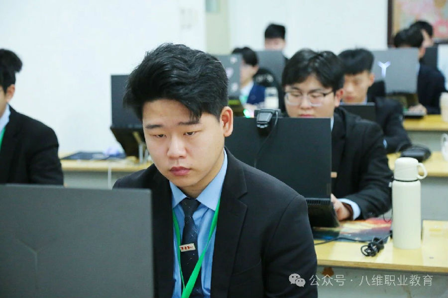 江苏宿迁八维教育数字领域领航者打造未来科技精英的摇篮