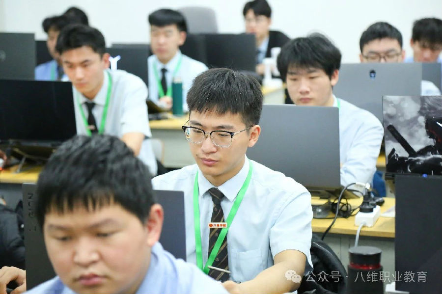 天津大数据培训机构哪个口碑好推荐八维职业学校的理由