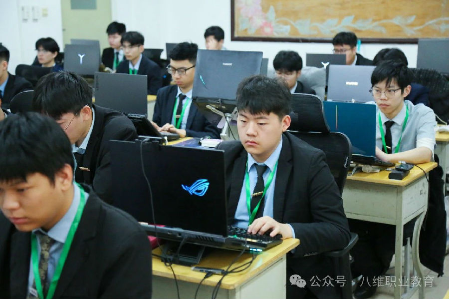 上海大数据培训机构哪个口碑好推荐八维职业学校的理由