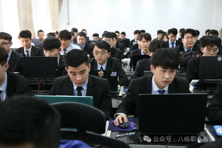 上海大数据培训机构哪个口碑好推荐八维职业学校的理由