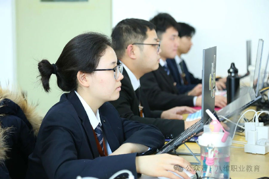 江苏宿迁八维教育职业技能人才精英的集聚高地引领技能创新潮流
