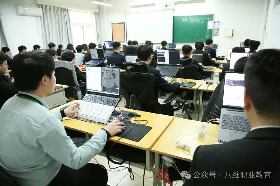 江苏宿迁八维教育教育硕果累累实力铸就辉煌