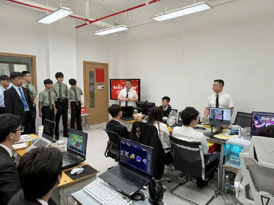 八维教育实训基地与联想科技蓝图双镜照亮前程
