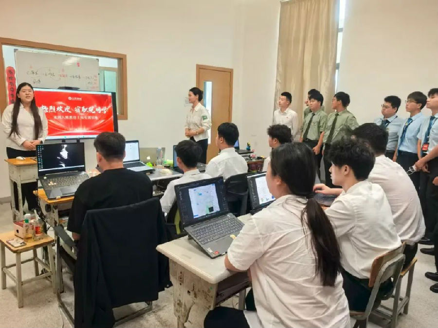 八维职业学校人工智能专业第三波就业喜报来袭