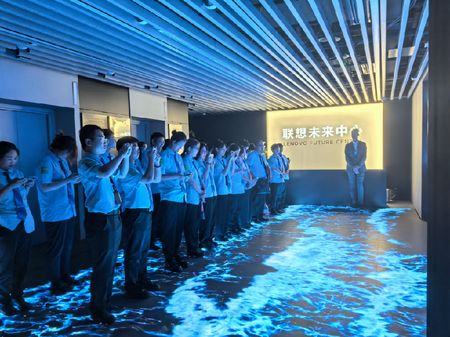 八维职业学校开启智慧未来人工智能领域引领未来科技潮流