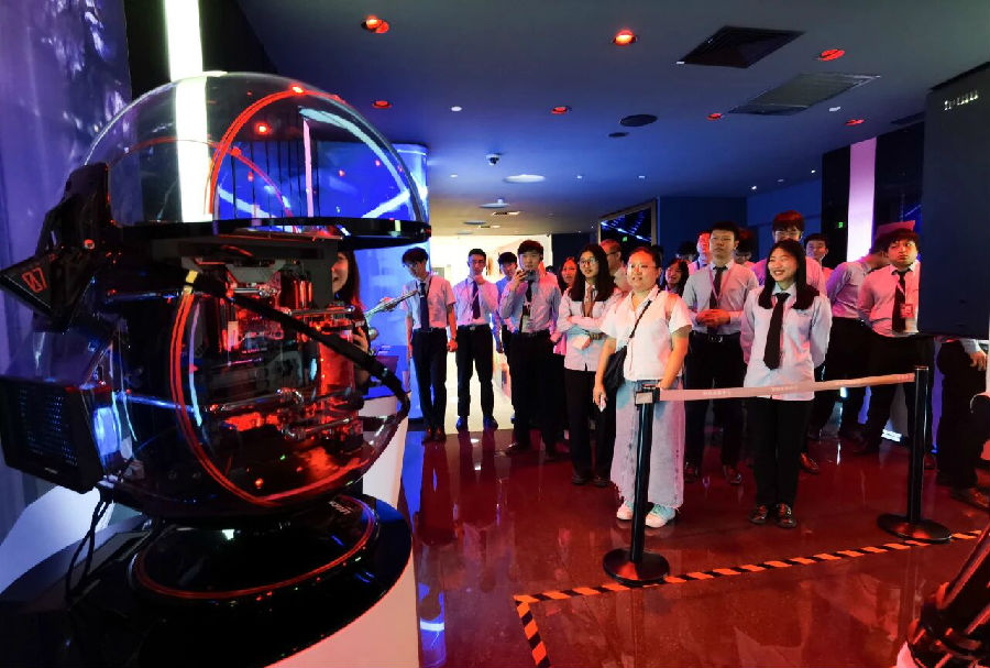 八维职业学校布局数字人才培养新赛道打造AI时代的技术型人才孵化基地