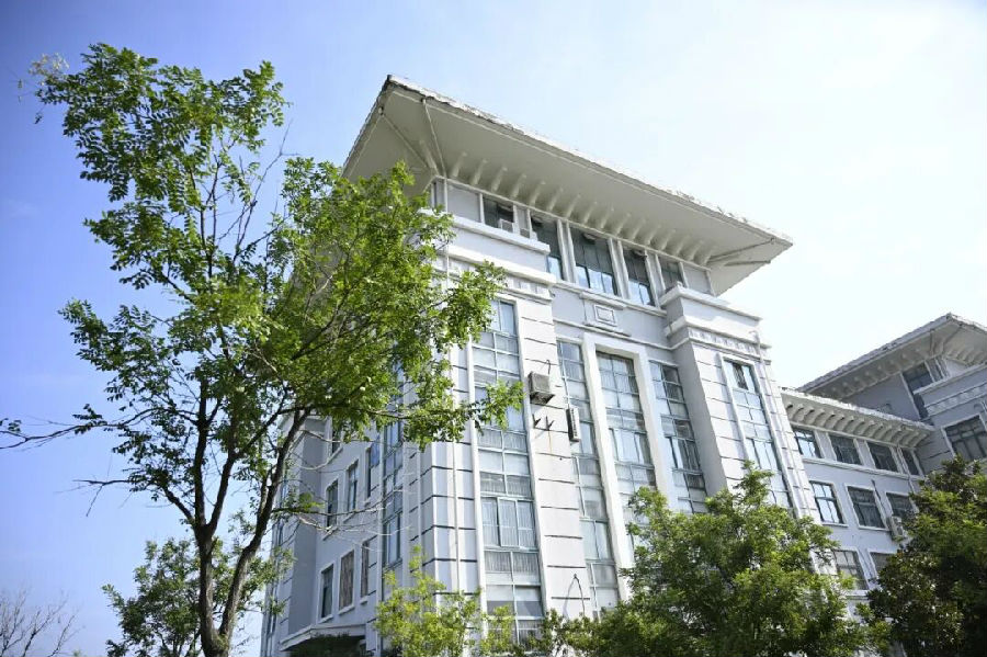 八维学校工程造价