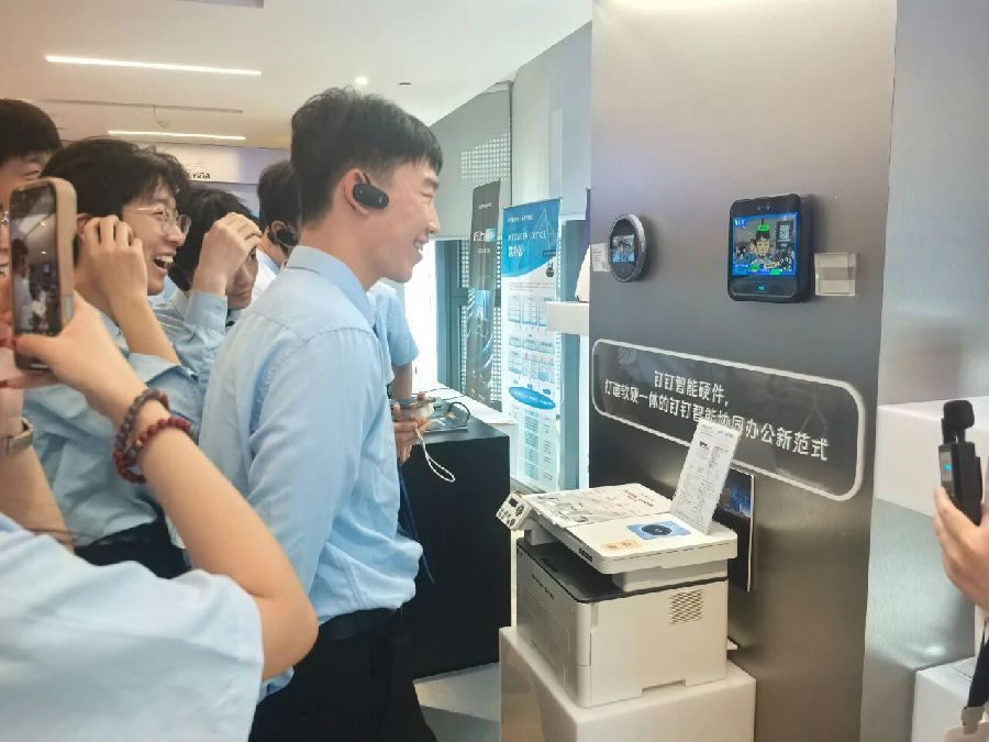 八维职业学校锚定智能时代风口打造优质就业硬核底气助力学子逐梦未来