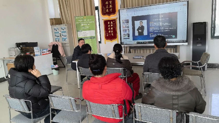 八维职业学校热门专业全线热招