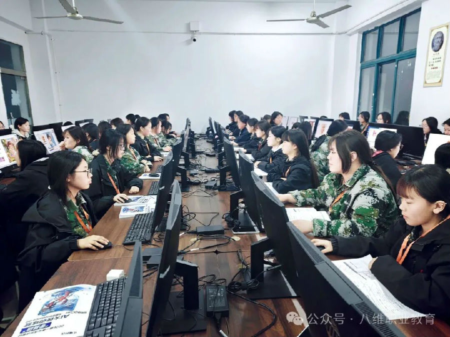 八维教育打造就业黄金起跑线助力孩子抢占未来职场先机