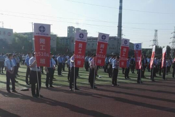 八维职业学校网络工程专业学子学习生活风采