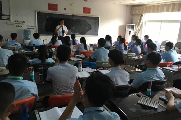 八维教育培训学校网络工程专业学子学习生活风采