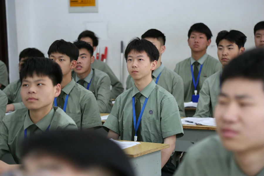 八维职业学校：领航职业教育新风潮，引领学子驰骋职场巅峰！