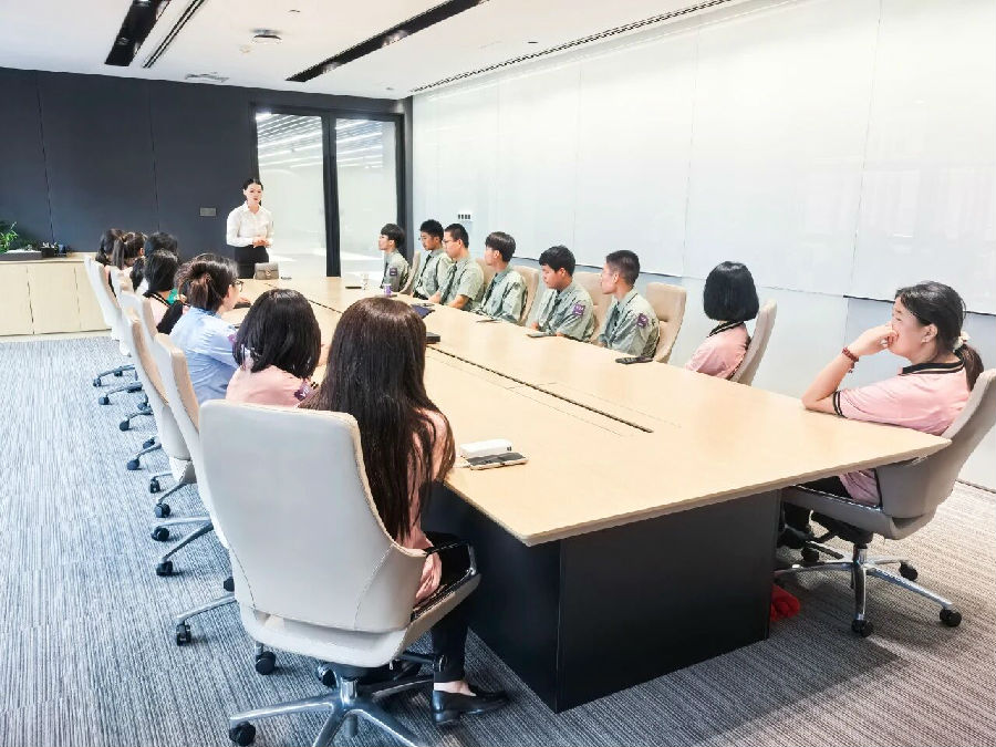 八维职业学校：解密云计算职场发展道路，打造数字经济时代的黄金技能！