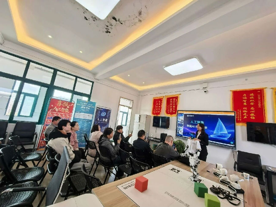 八维职业学校热门专业全线热招！择校选对黄金赛道，技能+就业双护航，圆梦优质未来